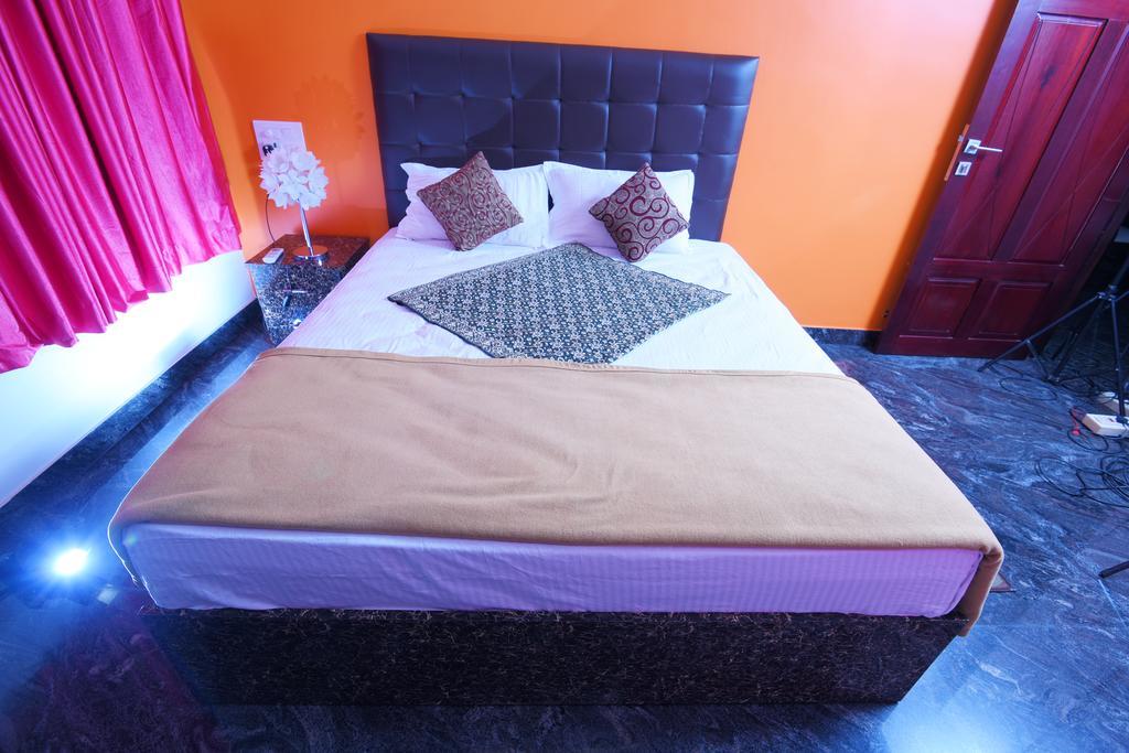 Beersheba Three Bed Room A/C Apartments Тривандрум Экстерьер фото