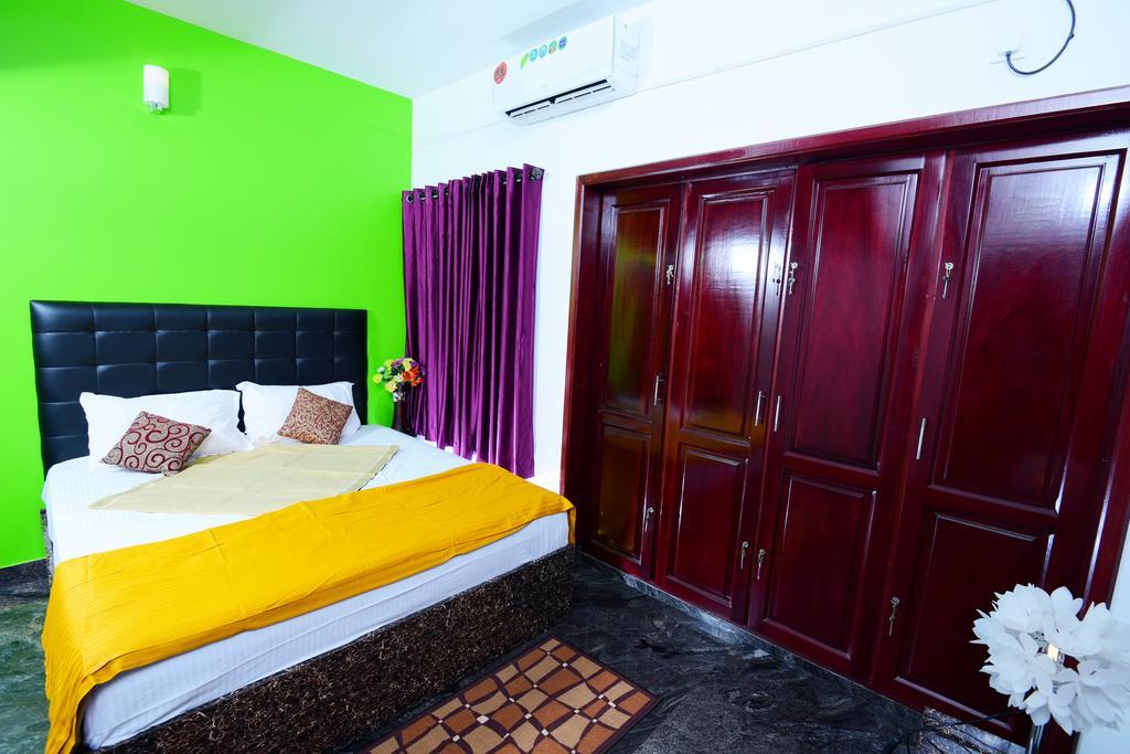 Beersheba Three Bed Room A/C Apartments Тривандрум Экстерьер фото