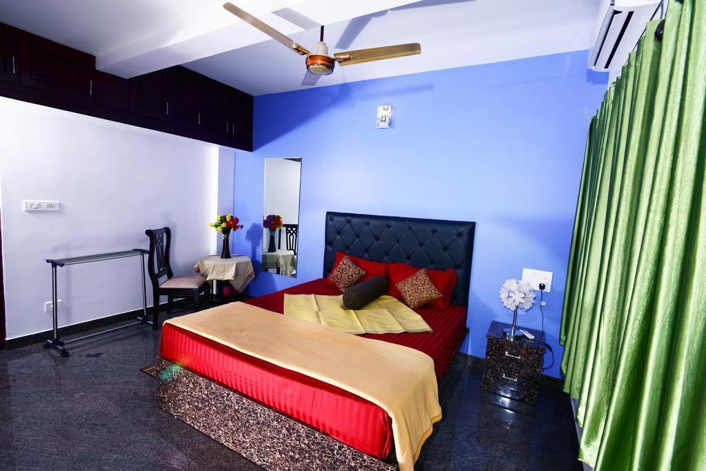 Beersheba Three Bed Room A/C Apartments Тривандрум Экстерьер фото