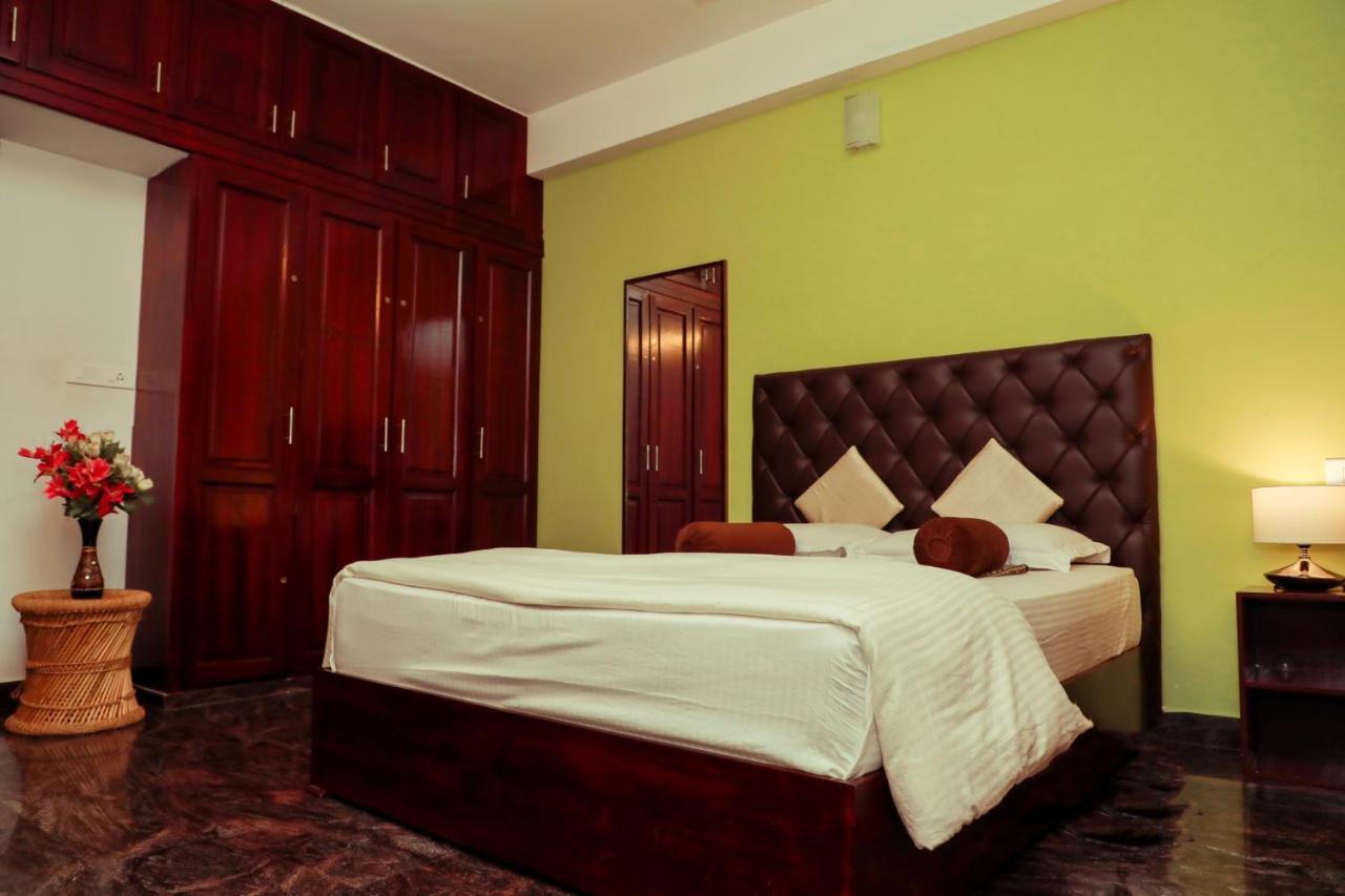 Beersheba Three Bed Room A/C Apartments Тривандрум Экстерьер фото
